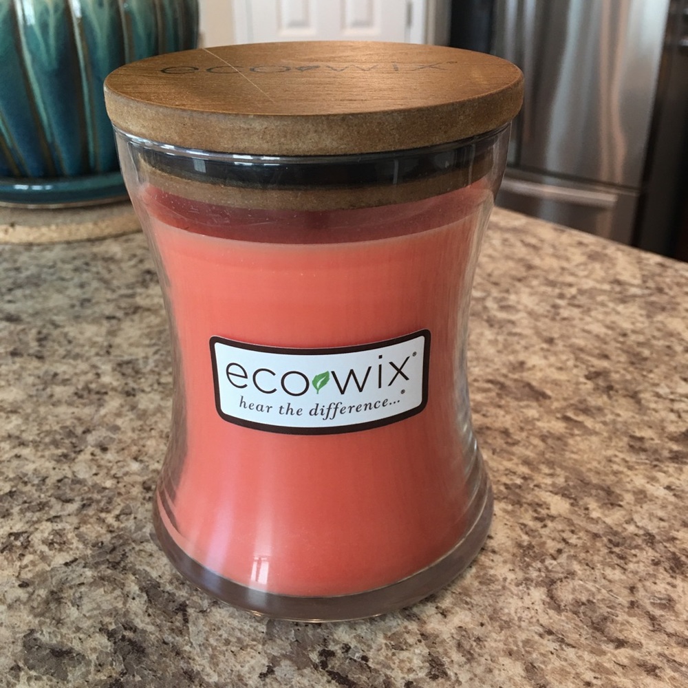 Eco Wix in energizing melon scent